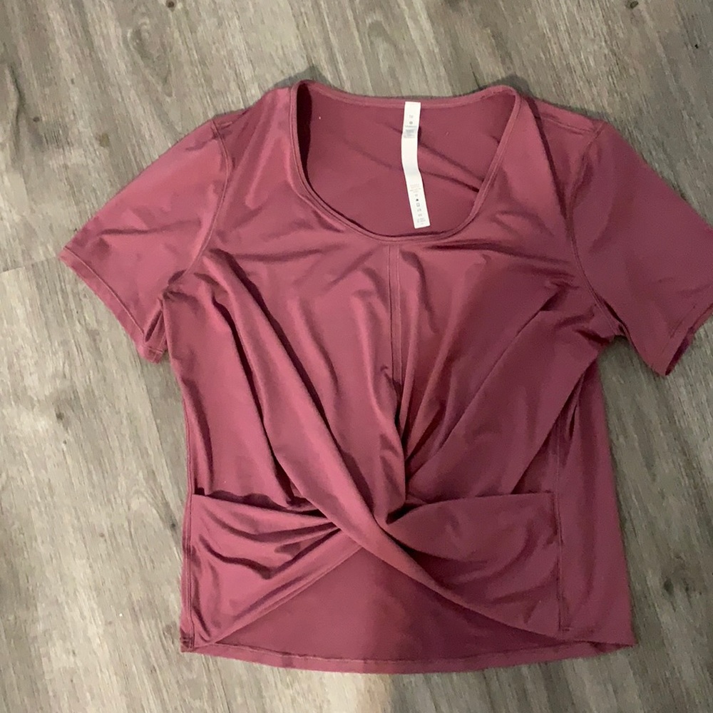 Lululemon top